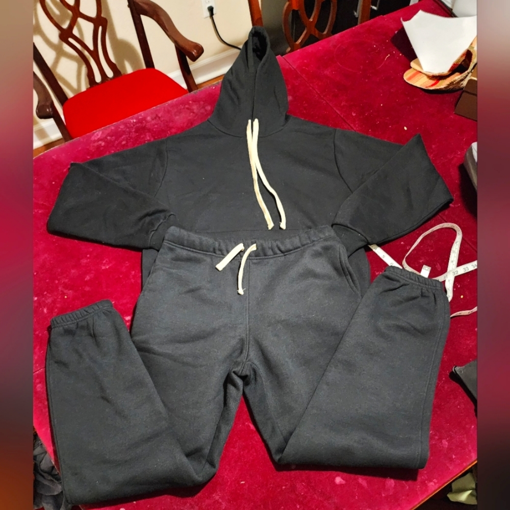 NWOT ... Forever 21 Black Sweatsuit Set - Picture 13 of 13